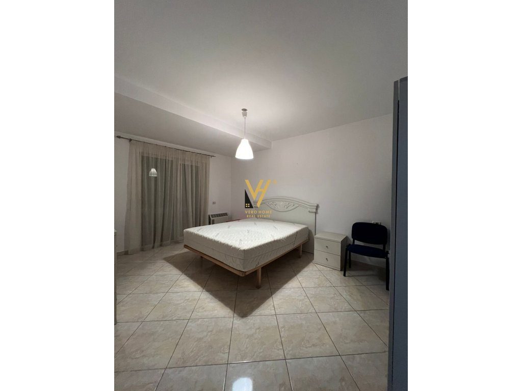 JEPET APARTAMENT 1+1+BLK ME QIRA TE LIQENI I THATE 40.000 LEKE 2