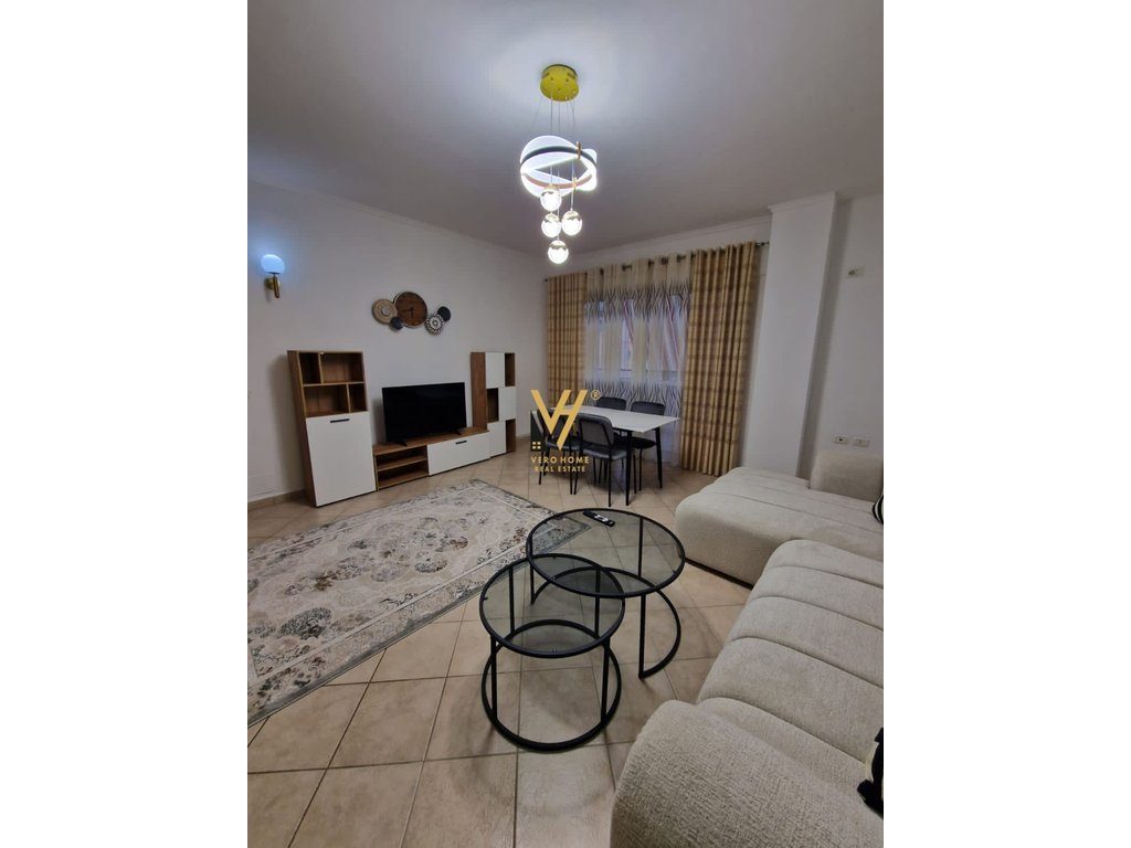 JEPET APARTAMENT 2+1 ME QERA TE KOPESHTI ZOOLOGJIK 650 EURO