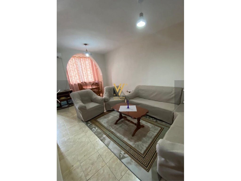 JEPET APARTAMENT 2+1 ME QERA TE RRUGA ALI VISHA 68.000 LEKE