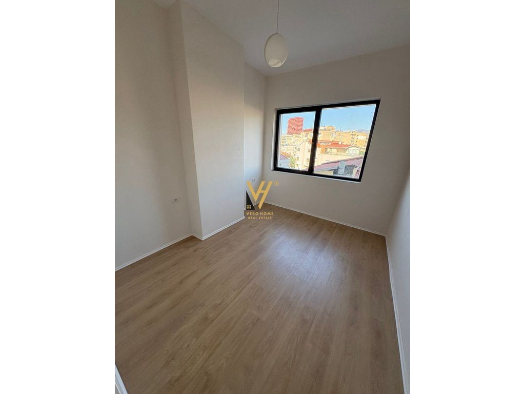 JEPET ZYRE 105 M2 ME QIRA NE DON BOSKO 850 EURO