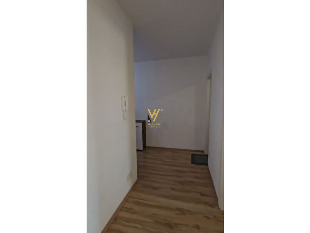 Shitet Apartament 1+1+ballkon te Komuna e Parisit 60 m2 4