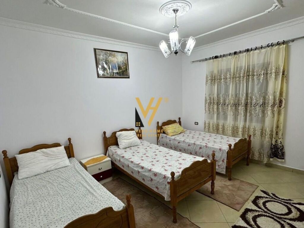 Jepet Shtepi Private me qera te Rruga 5 Maji 136 m2 3