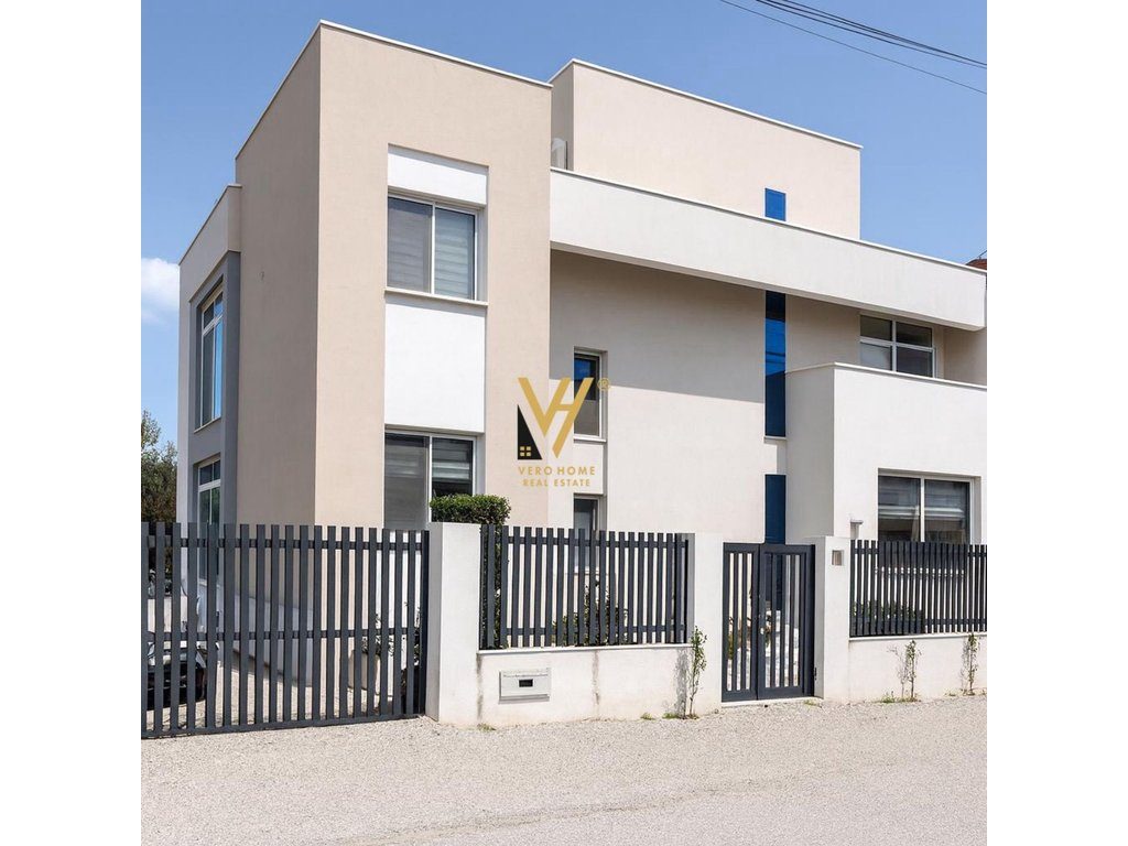 SHITET VILE MODERNE 3-KATESHE TE VILAT GJERMANE 780.000 EURO