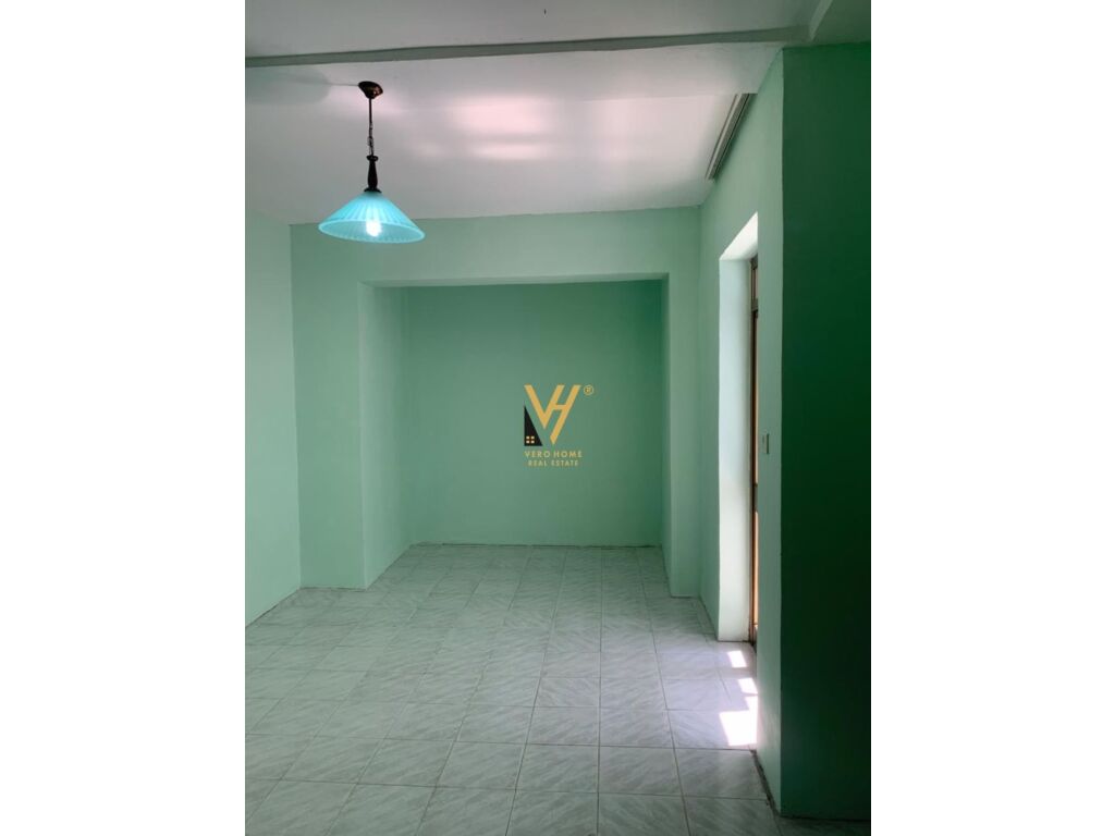 Shitet apartament 3+1+2 te Rruga Irfan Tomini 185 m2 4
