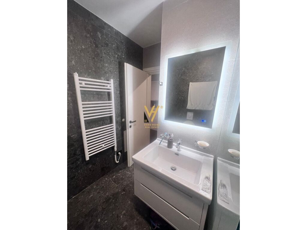 Shitet apartament 2+1+ballkon te Ambasada Kineze, Rruga e Durresit 86 m2 4
