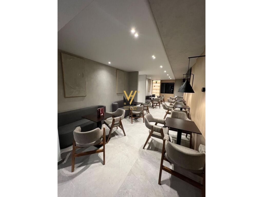 Shitet bar-lounge te Ali Demi 150 m2 4