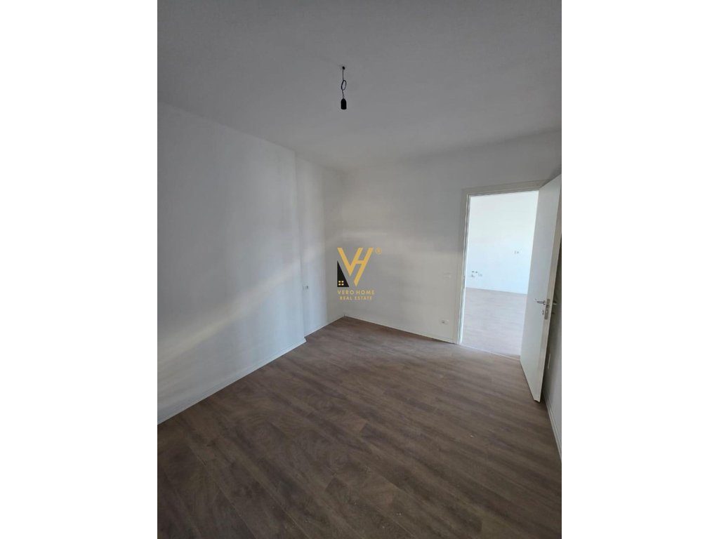 JEPET APARTMENT 2+1 ME QIRA TE UNIVERS CITY 52.000 LEKE 2