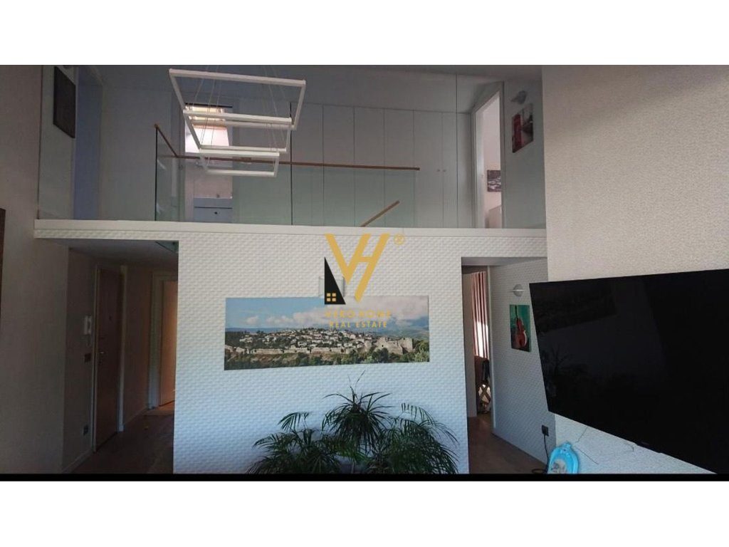 JEPET DUPLEX 4+1+3+VERANDE ME QERA TEK LIQENI THATE 2.000 EURO 4