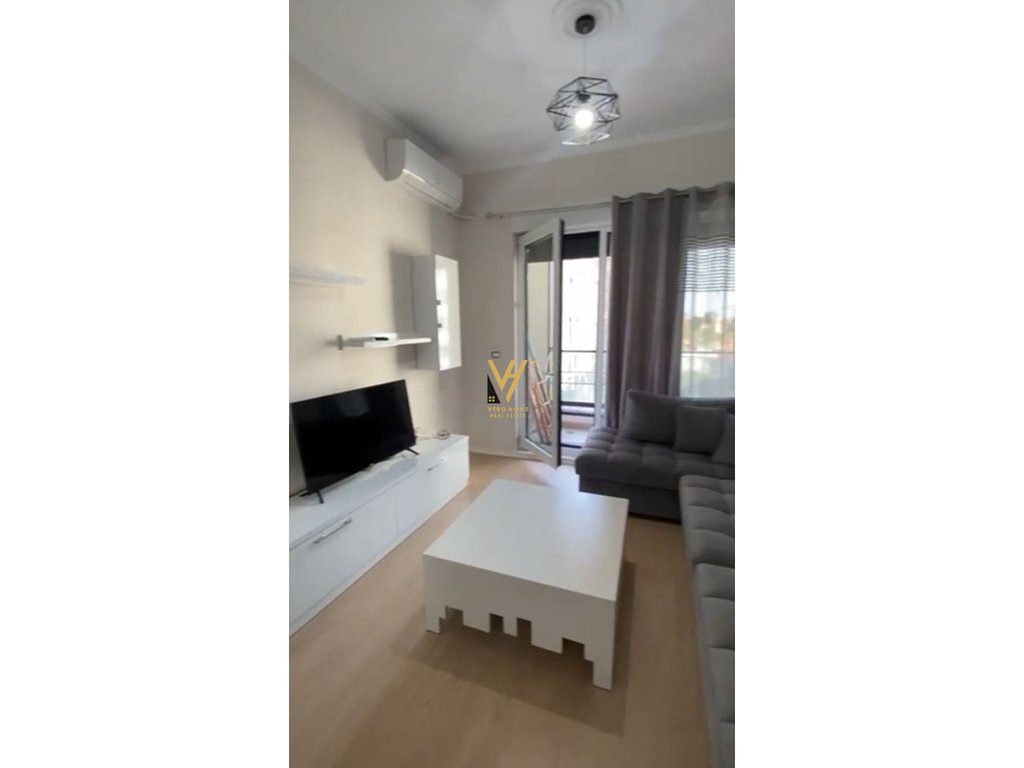 JEPET APARTAMENT 1+1+BLK ME QIRA TE 21 DHJETORI 55.000 LEKE 3