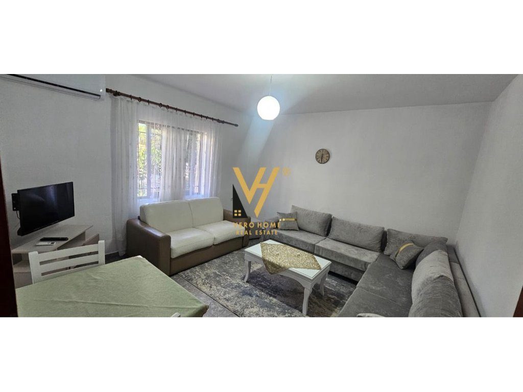 JEPET APARTAMENT 1+1 ME QIRA TE ISH PARKU I AUTOBUSAVE 40.000 LEKE