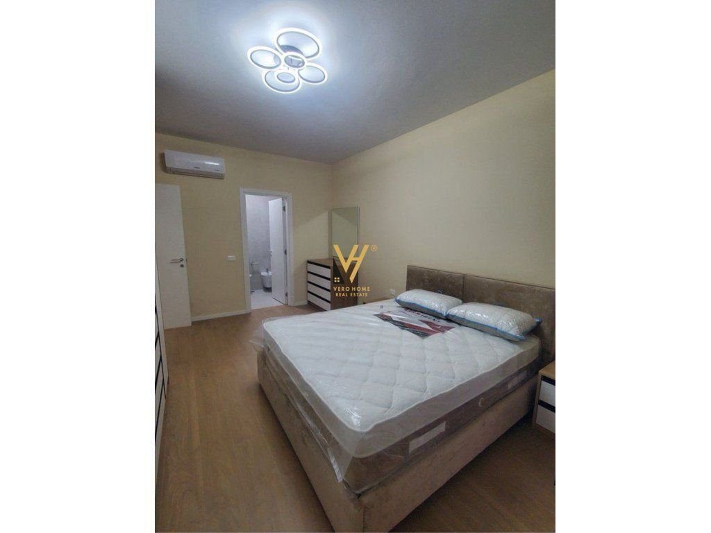 JEPET APARTAMENT 2+1+2+2BLK ME QERA TE LIQENI I THATE 1.300 EURO 2