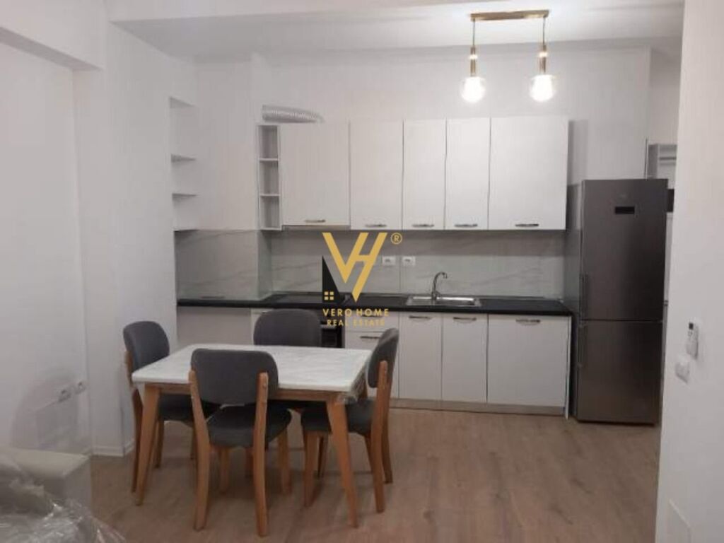 Jepet Apartament 2+1+ballkon me qera te Selvia 96 m2 3