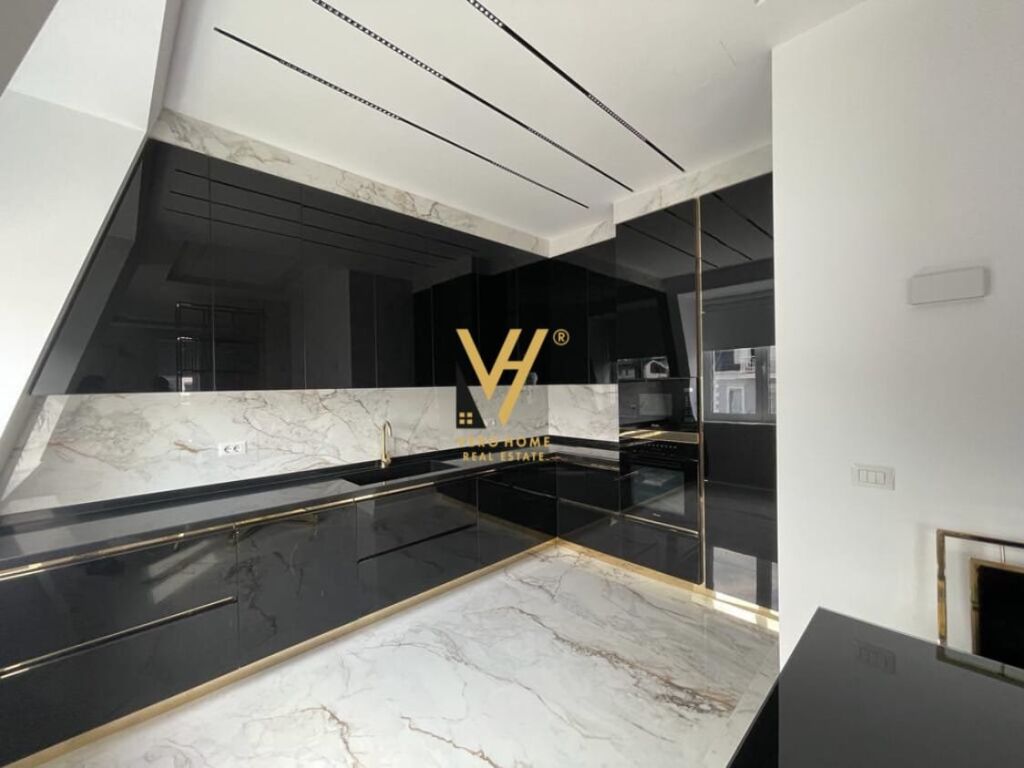 Jepet Vile me qera te Tegu 200 m2