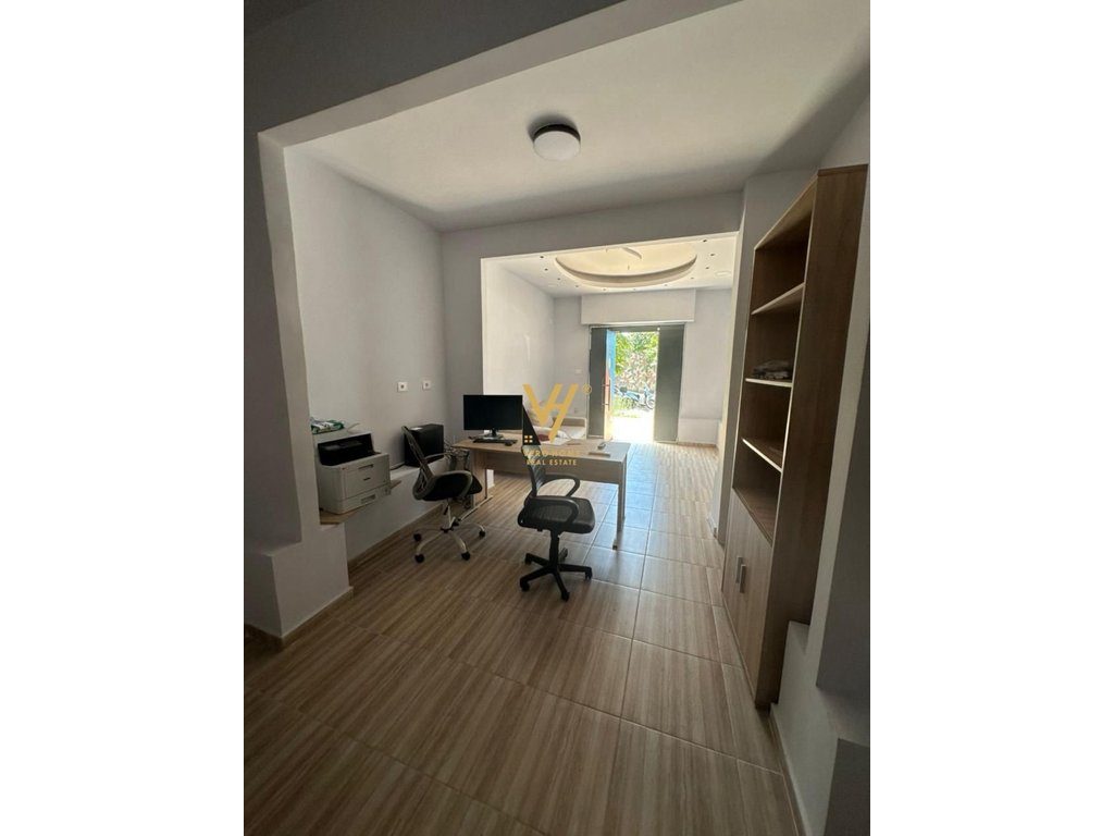 JEPET DYQAN 55M2 ME QERA TE OXHAKU 600 EURO