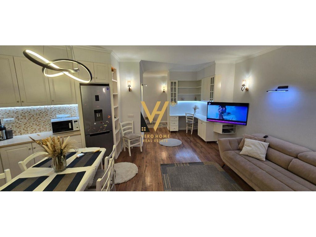 JEPET APARTAMENT 3+1+2+2 BLK ME QERA TE KODRA E DIELLIT 1.100 EURO
