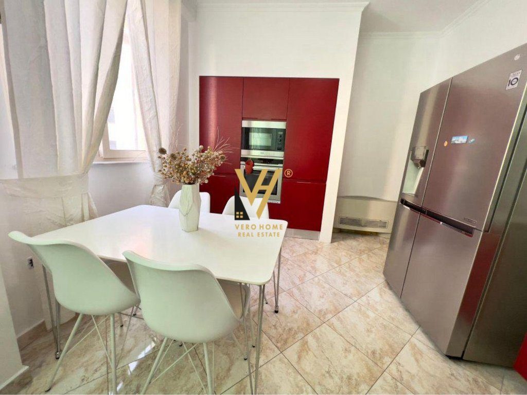 JEPET APARTAMENT 3+1+3+2BLK ME QIRA TE KOMUNA E PARISIT 1.000 EURO 3