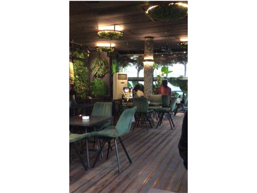 Shitet bar-kafe te Klani 273 m2 2
