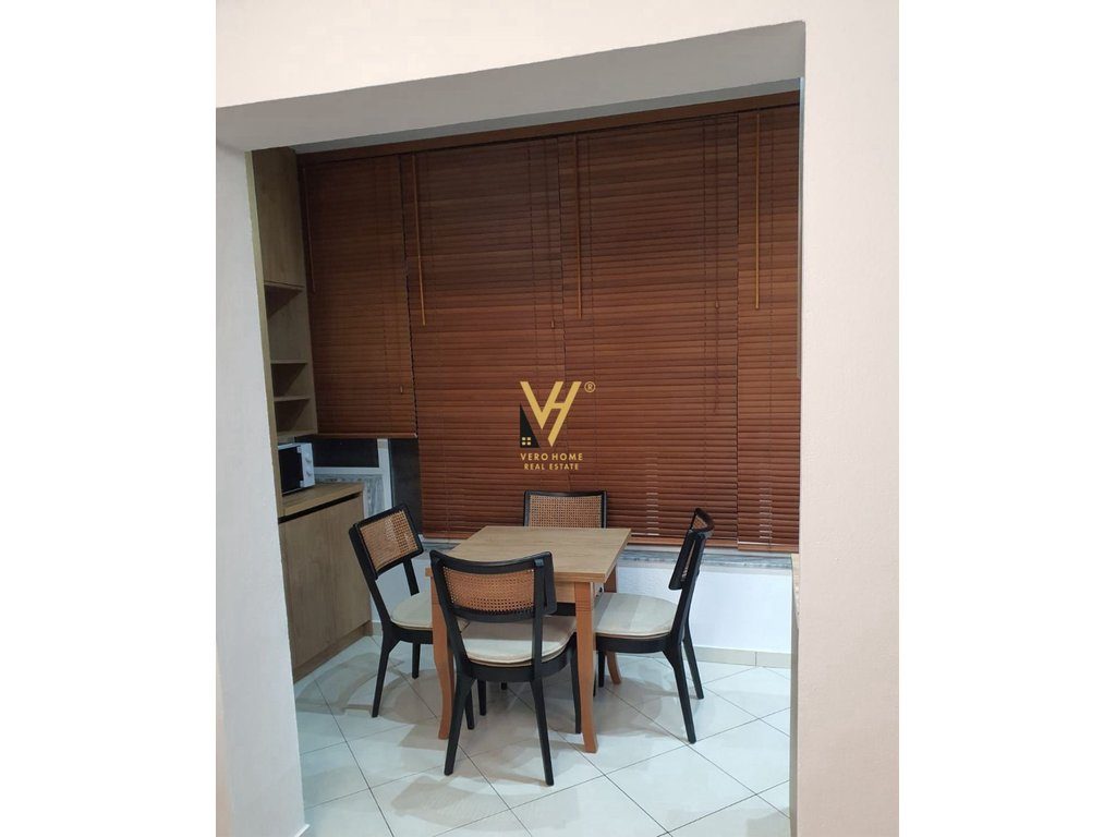 JEPET APARTAMENT 1+1+BLK ME QERA TE KODRA E DIELLIT 55.000 LEKE 2
