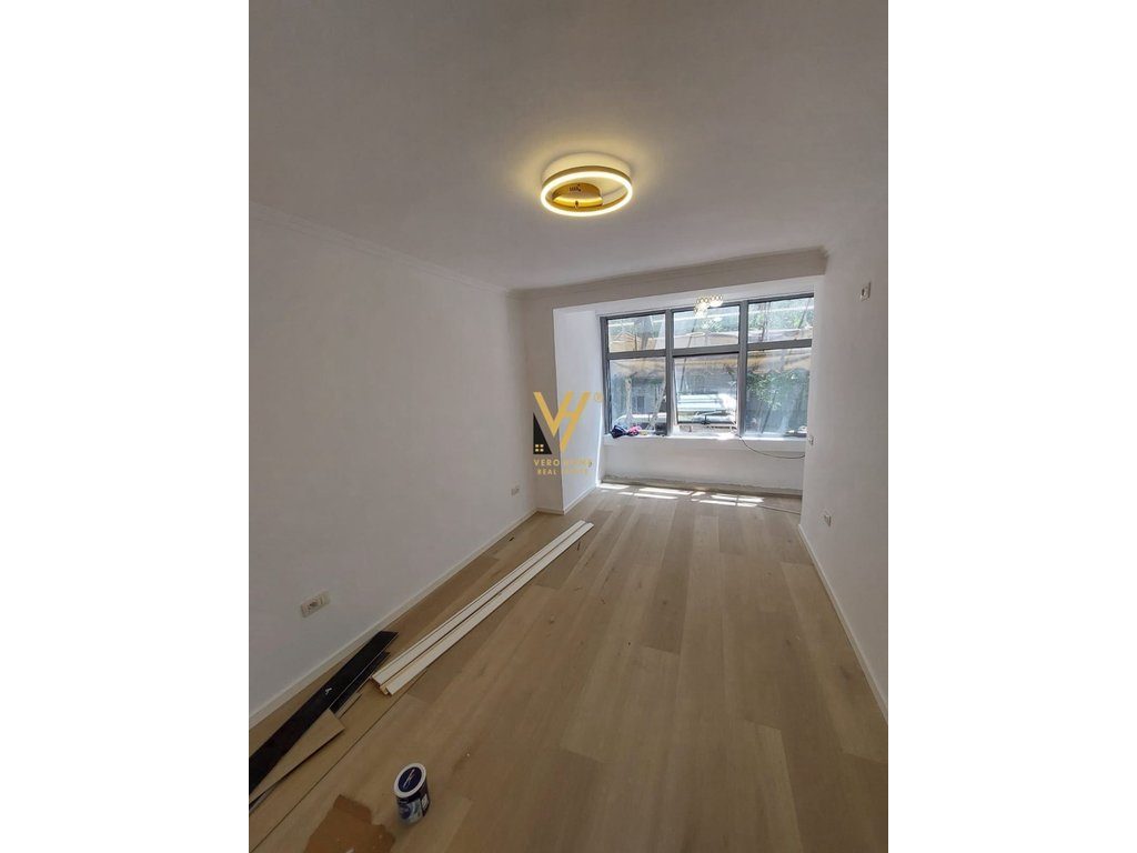 SHITET ZYRE 75 M2 TE RRUGA E KAVAJES 190.000 EURO 2