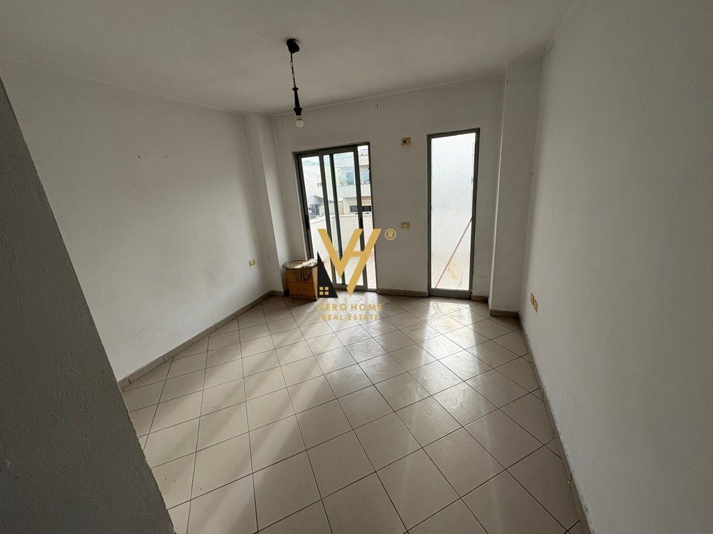 JEPET APARTAMENT 2+1+BLK ME QIRA TE KOMUNA E PARISIT 45.000 LEKE 1