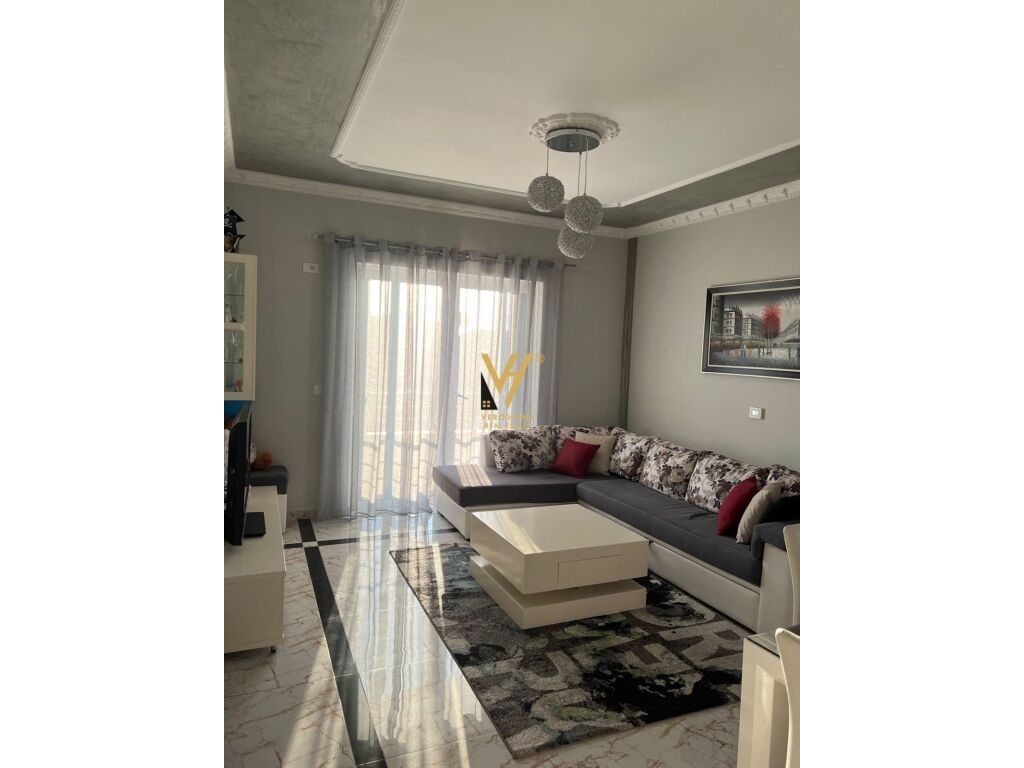 Jepet Apartament 3+1 me qera te Kodra e Priftit 130 m2 3