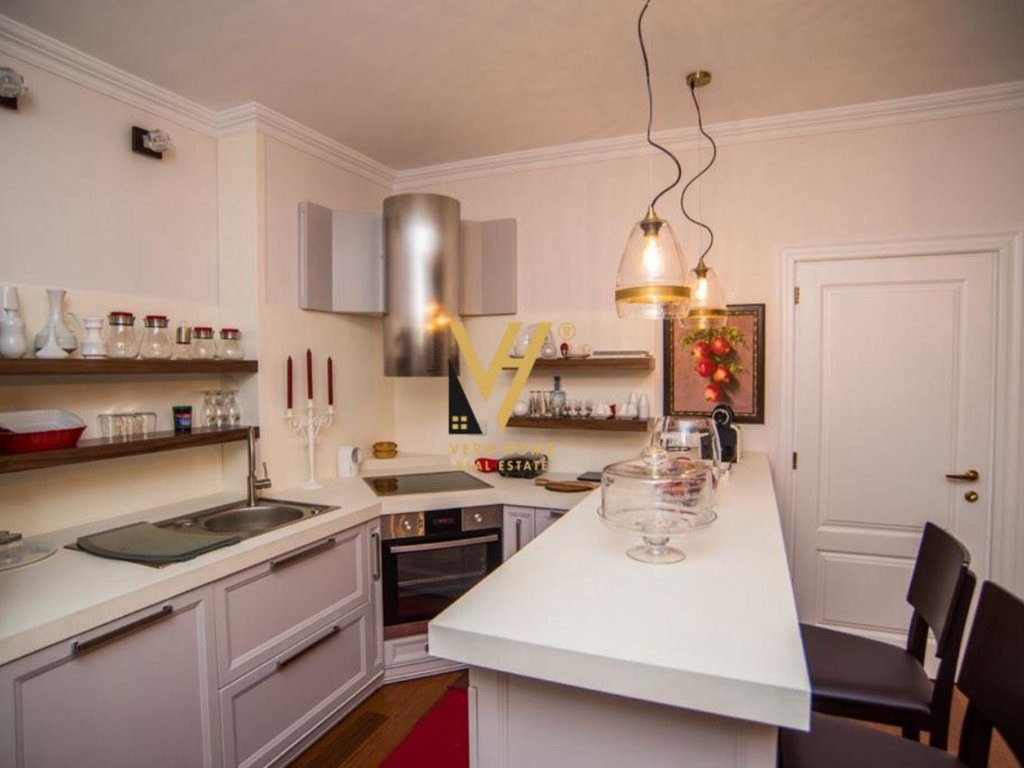 JEPET APARTAMENT 3+1+3 ME QIRA NE BLLOK 1.500 EURO 3
