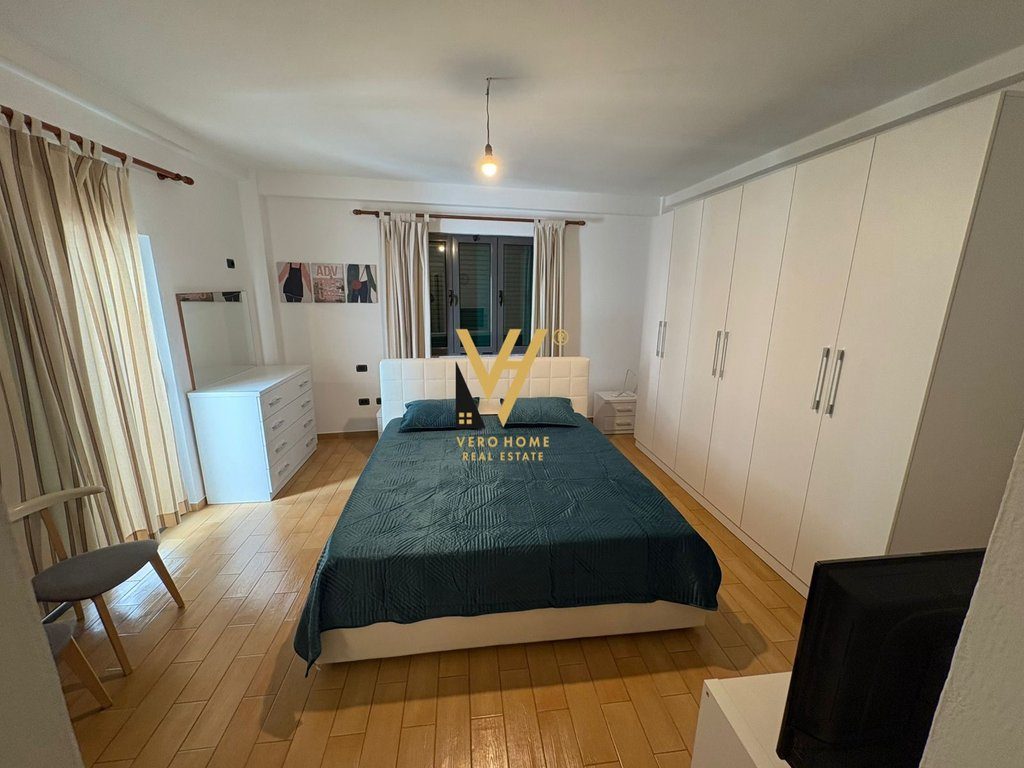 JEPET APARTAMENT 2+1+2+BLK ME QIRA TE RRUGA BARDHYL 750 EURO 3