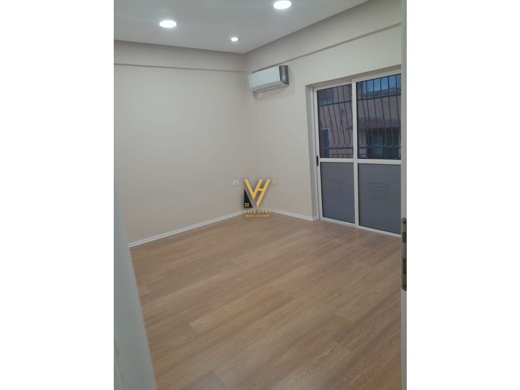 Shitet Apartament 3+1 te Sheshi Willson 90m2 3