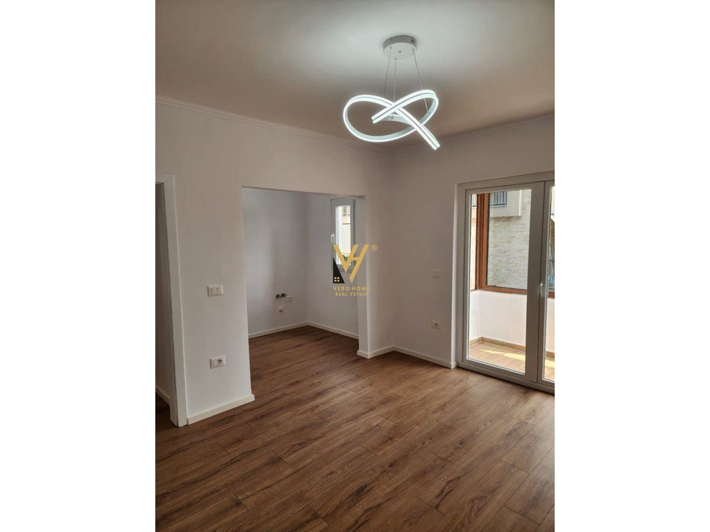 SHITET APARTAMENT 1+1+BALLKON NE PORCELAN 95.000 EURO