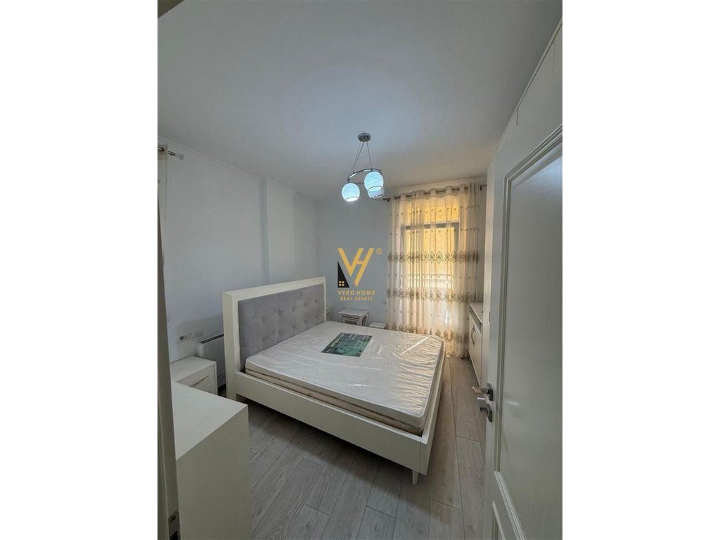 JEPET APARTAMENT 2+1+BLK ME QERA TE OXHAKU 1.000 EURO 4