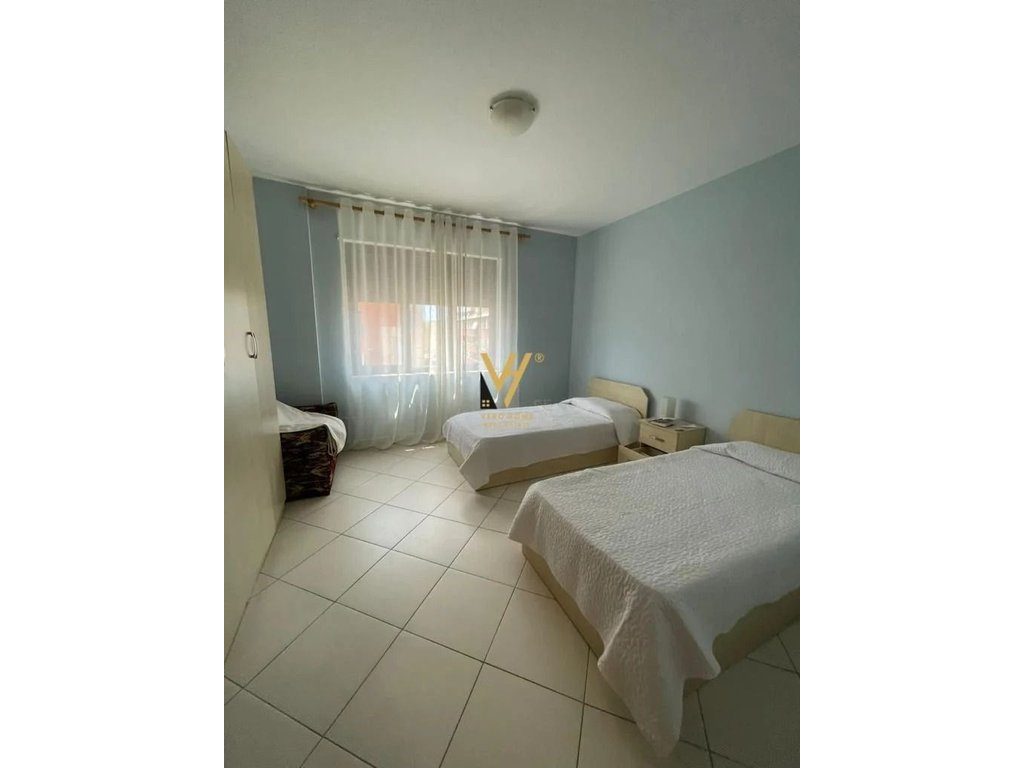 SHITET APARTAMENT 2+1+BLK TE RRUGA E BARRIKADAVE 300.000 EURO 4