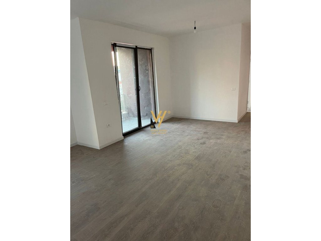JEPET ZYRE 90 M2 ME QIRA TE MYSLYM SHYRI 800 EURO 2