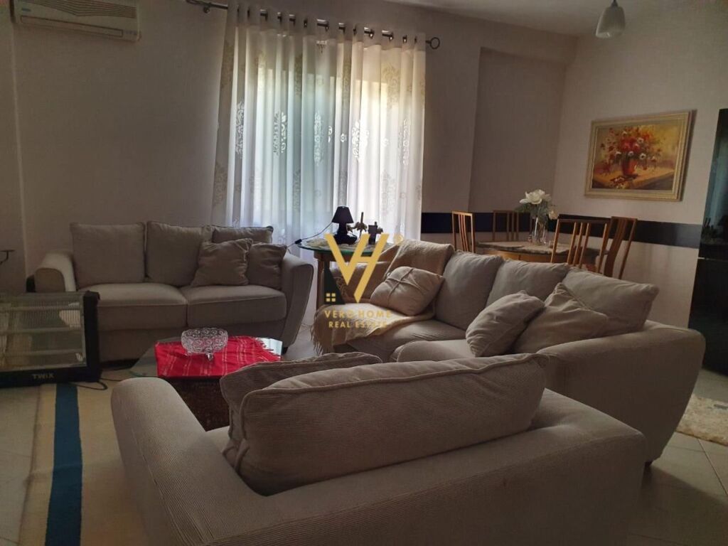 Jepet Apartament 2+1+2+ballkon me qera te Kodra e Diellit 128 m2