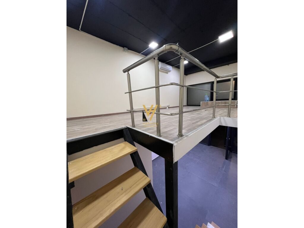 Jepet Dyqan Duplex me qera te Stadiumi Dinamo 43 m2 4