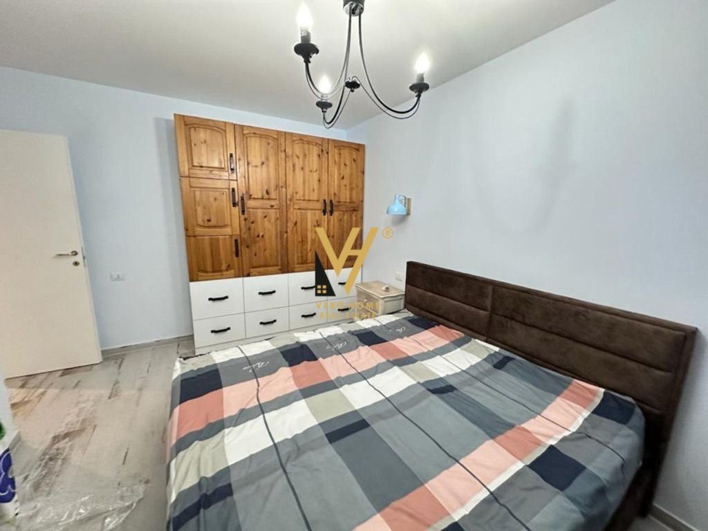 SHITET APARTAMENT 2+1+OBORR TE GJIRI I LALZIT 300.000 EURO 3