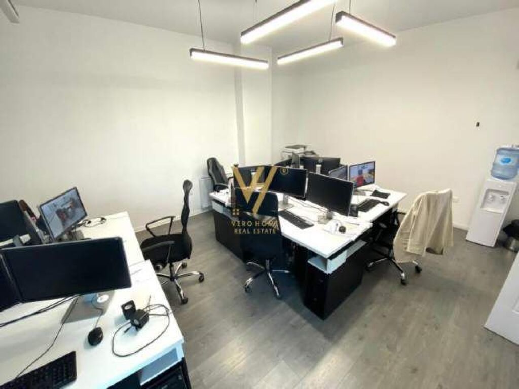 Jepet Zyre me qera te Kompleksi Square 21 , 131 m2 3