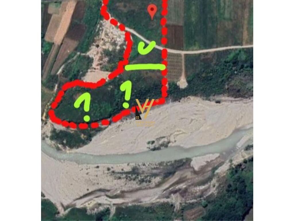 Shitet Truall ne Berzhite 6500 m2
