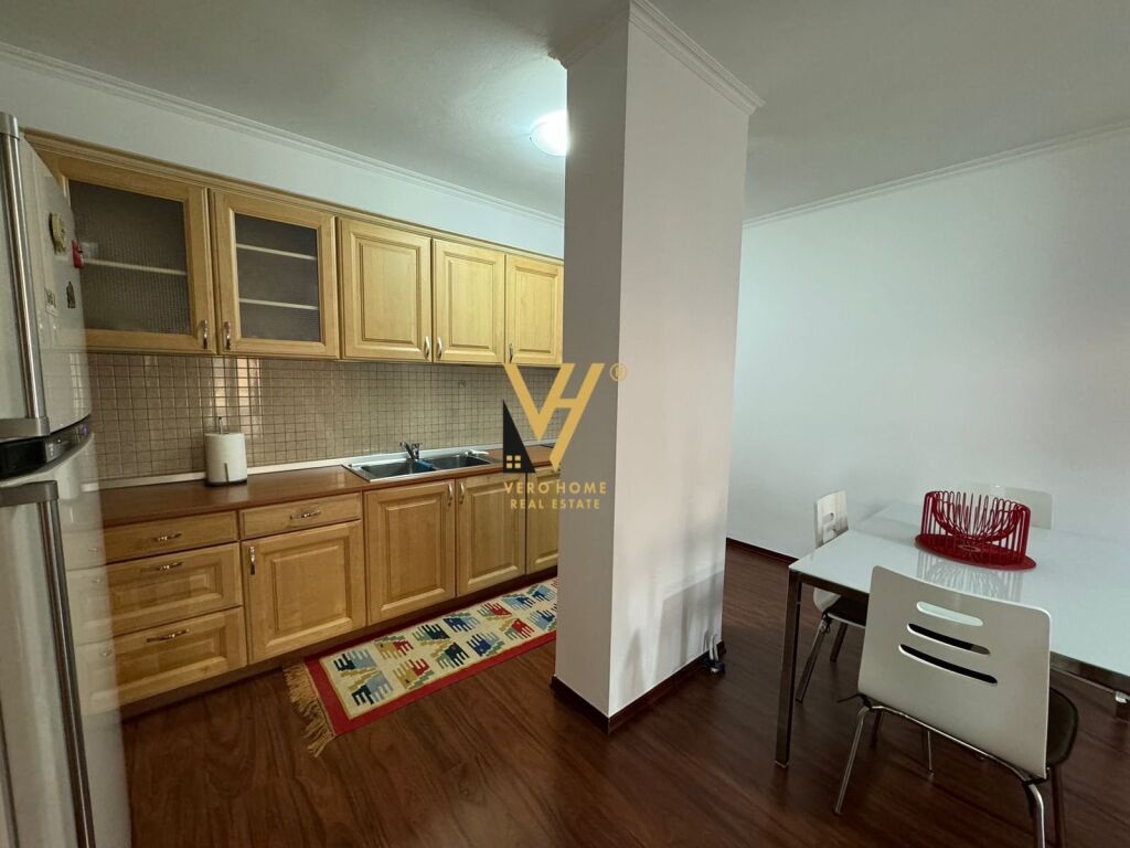 Jepet Apartament 2+1+2+ballkon me qera te Lulishtja , Komuna e Parisit 125 m2 4