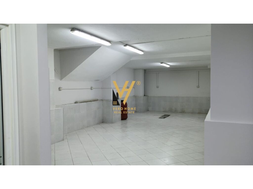 Jepet Ambient Biznesi me qera te Rruga Irfan Tomini 110 m2