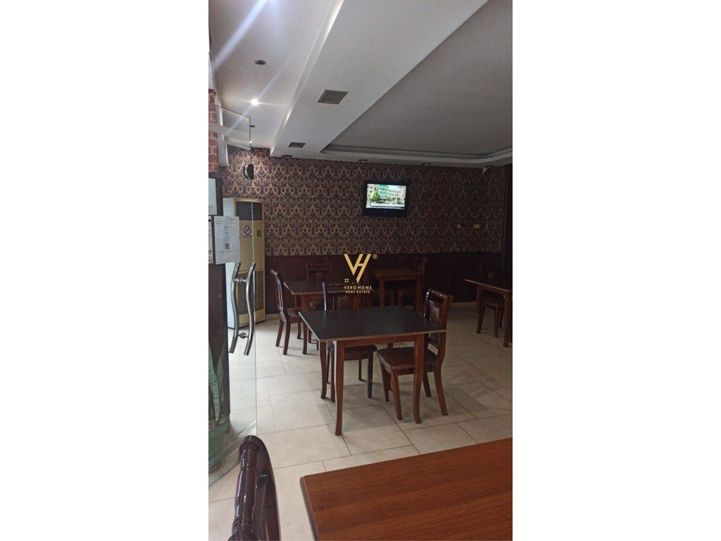 SHITET LOKAL 130 M2 NE FIER 130.000 EURO