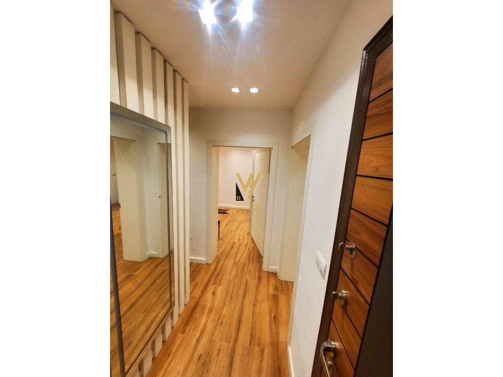 JEPET ZYRE 75 M2 ME QERA TE MEDRESEJA, PRANE SHKOLLES MISTO MAME 600 EURO 4
