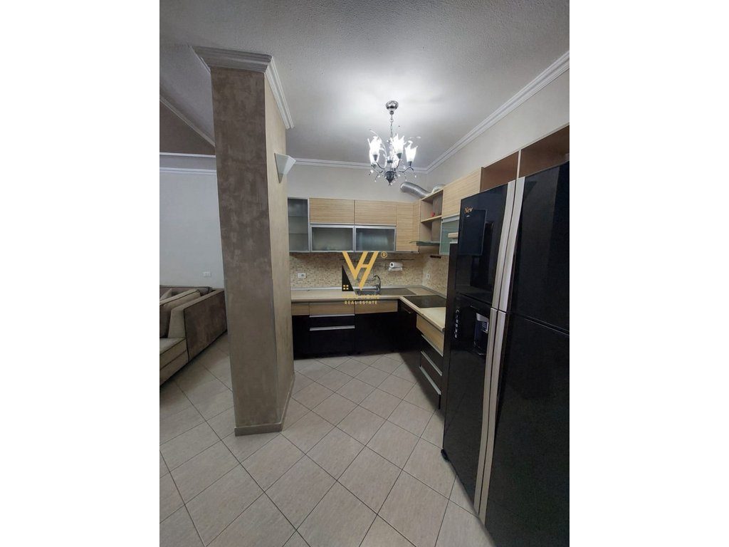 JEPET APARTAMENT 2+1+2BLK ME QERA TE RRUGA KAVAJES 85.000 LEKE 2