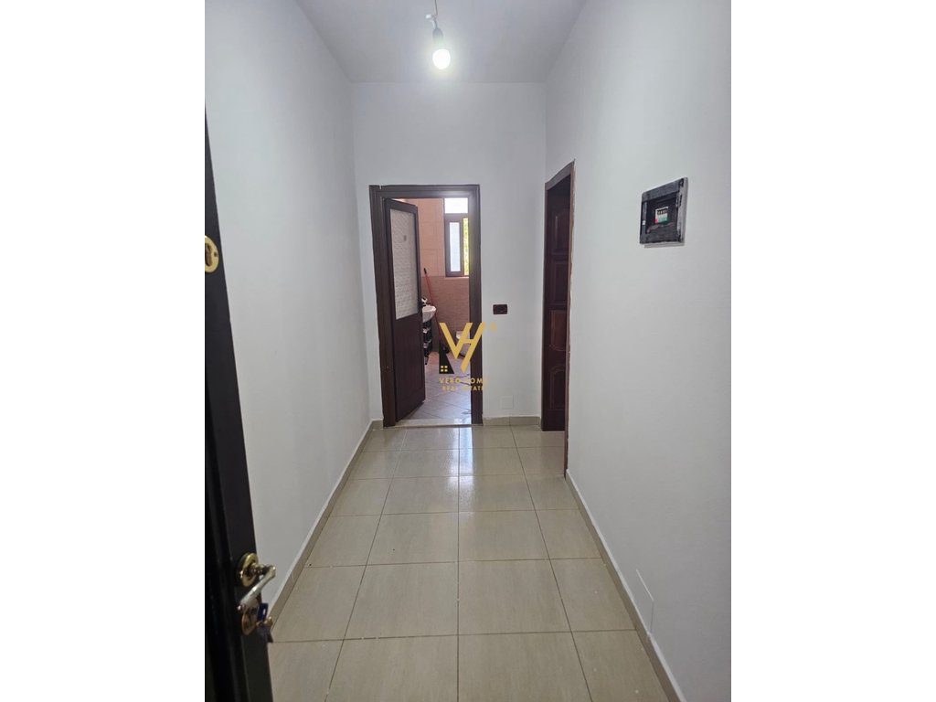 JEPET APARTAMENT 1+1 ME QERA TE CONCORD CENTER 50.000 LEKE 4