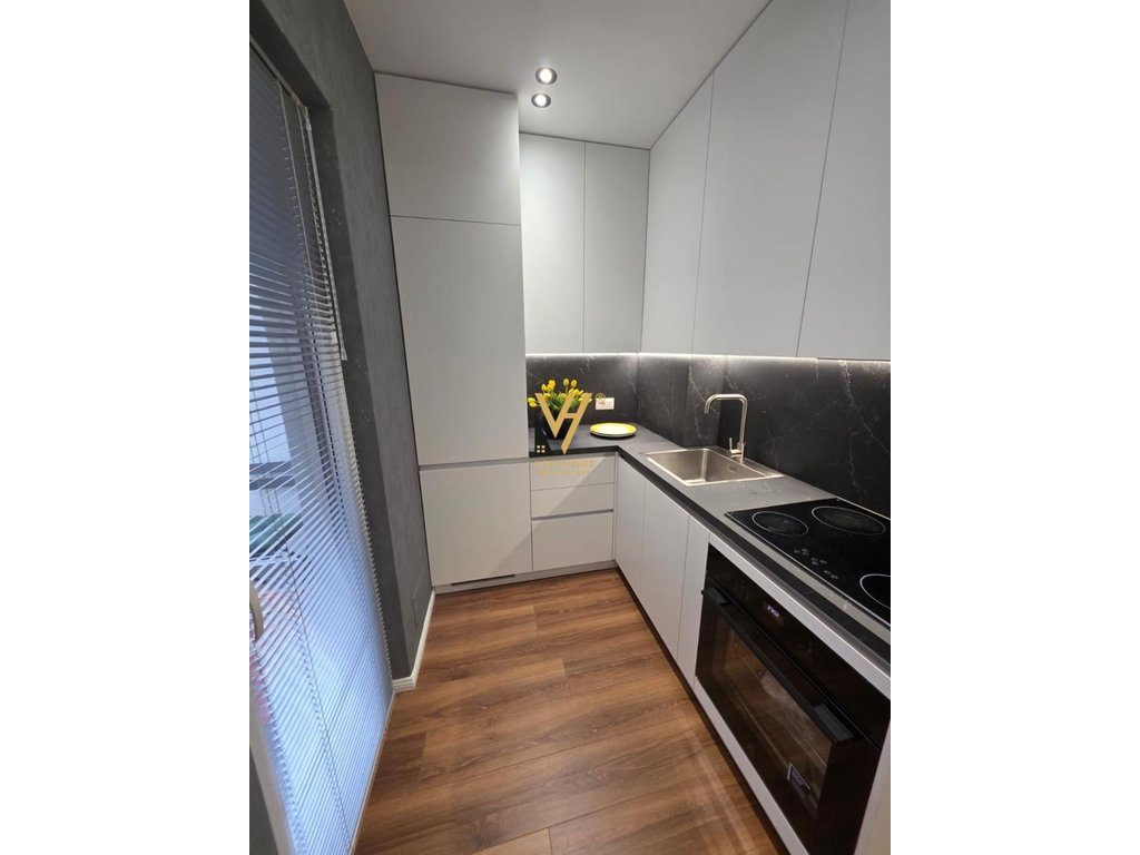 JEPET APARTAMENT 1+1 ME QERA TE 21 DHJETORI PRANË MONDIALIT 850 EURO 2