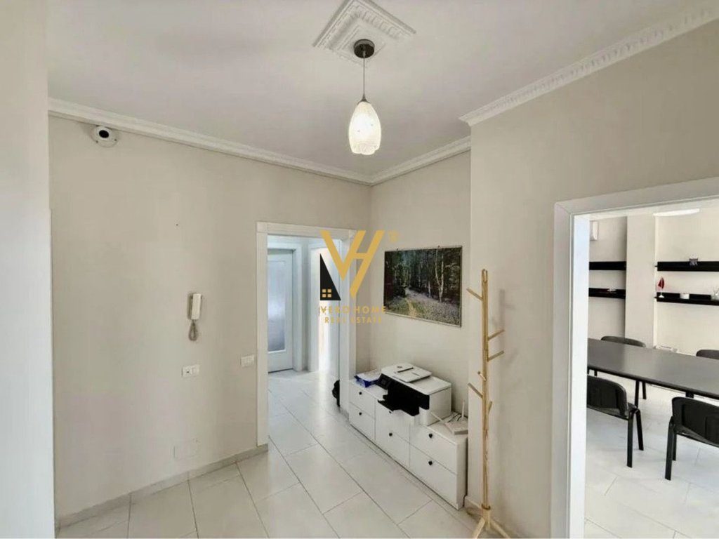 JEPET APARTAMENT 3+1+2+3BLK ME QIRA TE ALI DEMI 50.000 LEKE 3