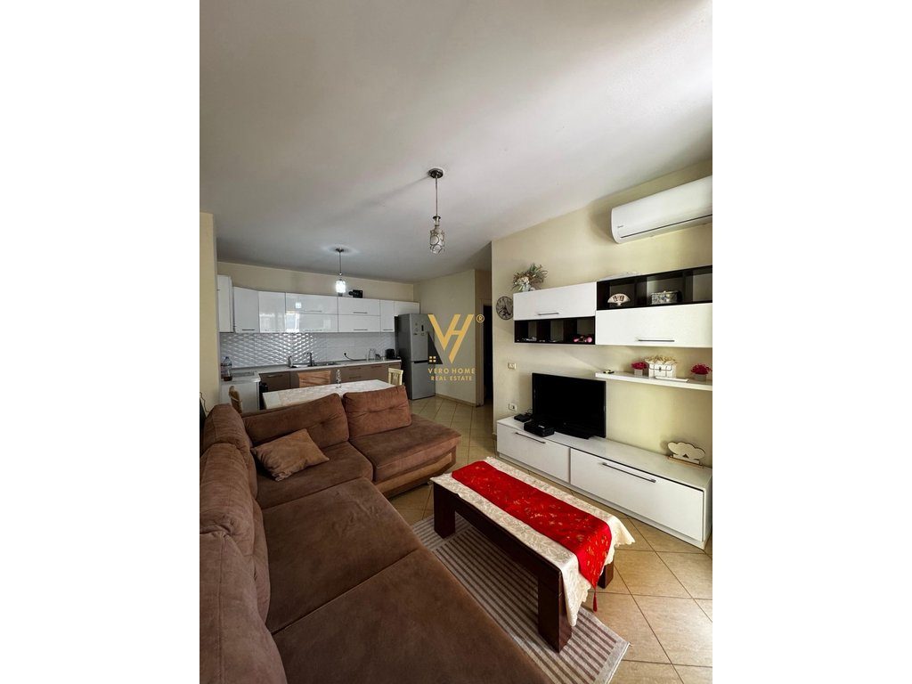 JEPET APARTAMENT 1+1+BLK ME QERA NE ASTIR 40.000 LEKE 2