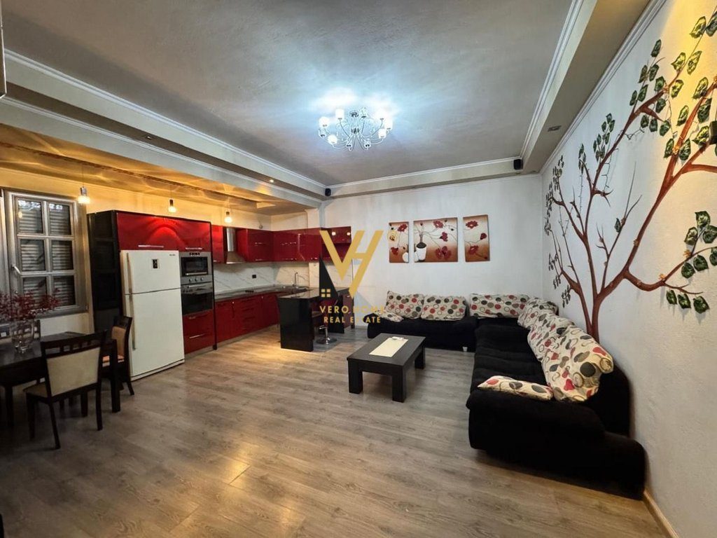 JEPET APARTAMENT 1+1+BLK ME QERA NE LAPRAKE 500 EURO