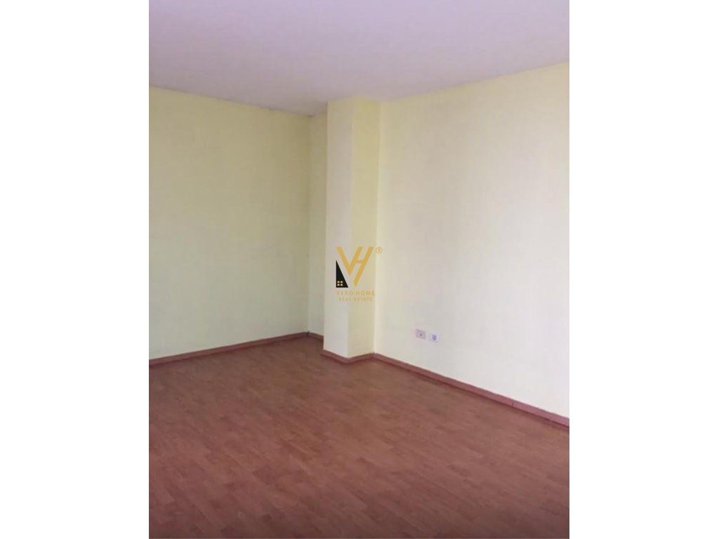 JEPET APARTAMENT 3+1+2+2BLK ME QIRA TE RRUGA E DIBRES 55.000 LEKE 4