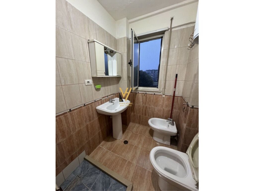 Jepet Apartament 2+1+ballkon me qera te Fresku 80 m2 2