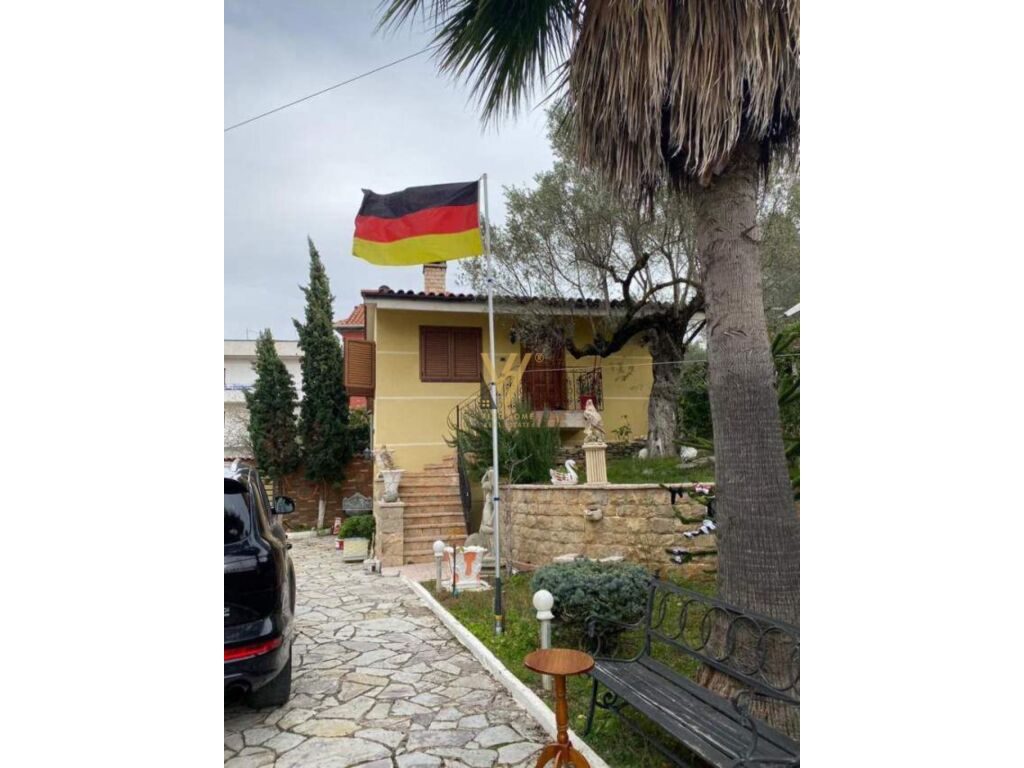 Jepet Vile Duplex me qera te Rruga Shote Galica 550 m2 3